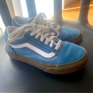 Vans classic Sneaker GUM sole - like new!  💙
